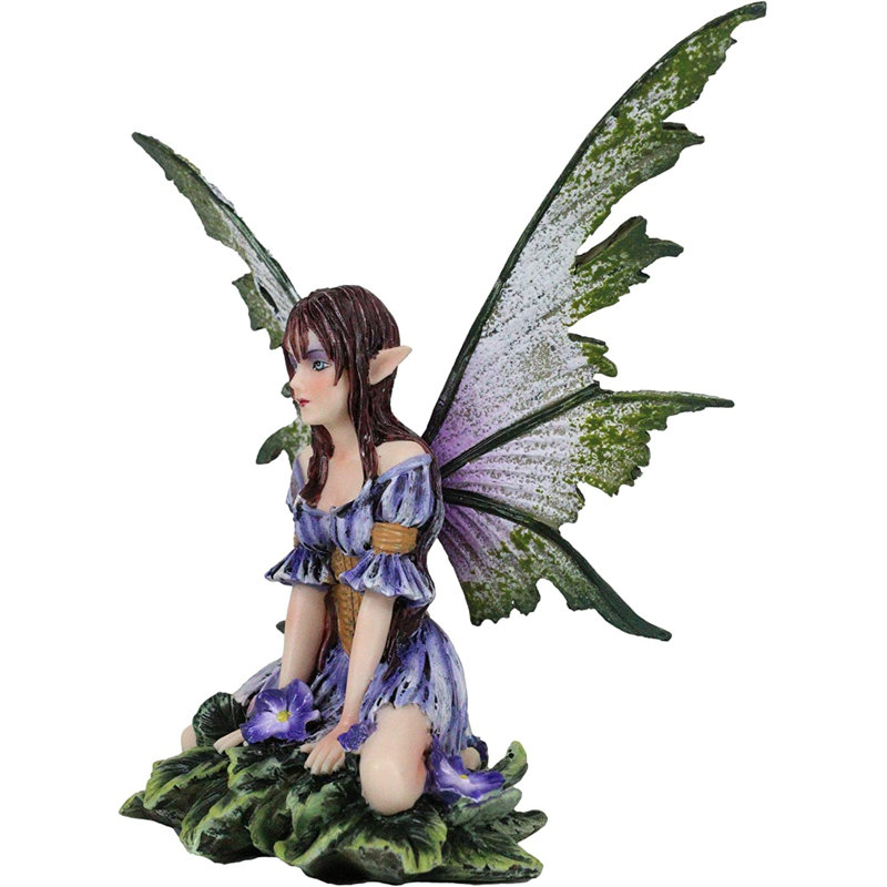 Figurines & Sculptures