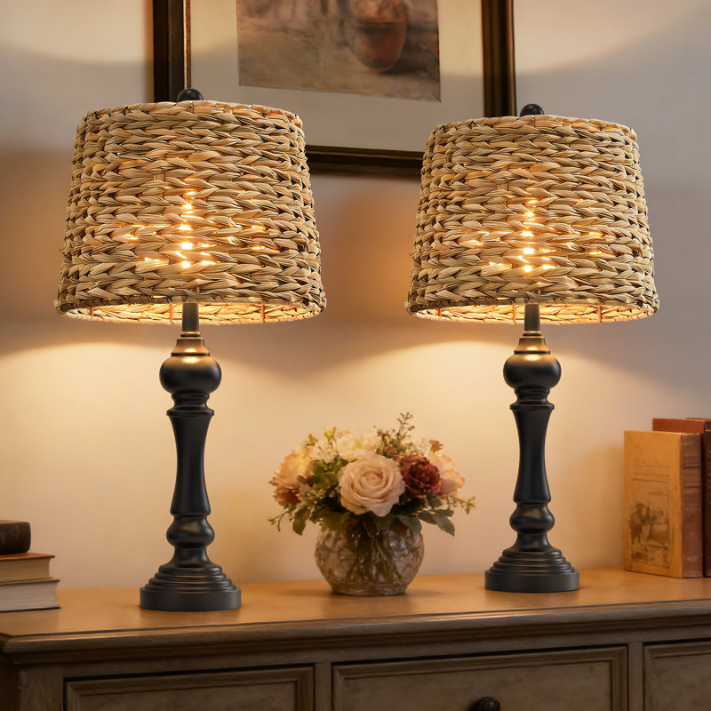 Lampe de table en résine Archo de 26 po avec abat-jour tissé à la main pour chambre à coucher Arcola, Noir
