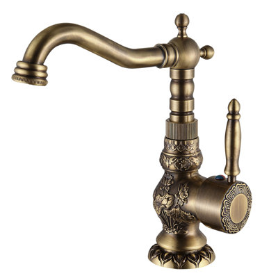 Astoria Grand Lamanna Kitchen Faucet