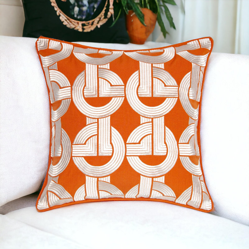  Housse de coussin brodée