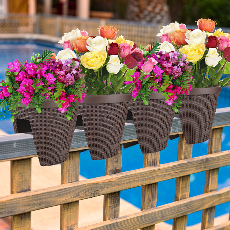 Quindarrius Outdoor Railing Planter, Coffee
