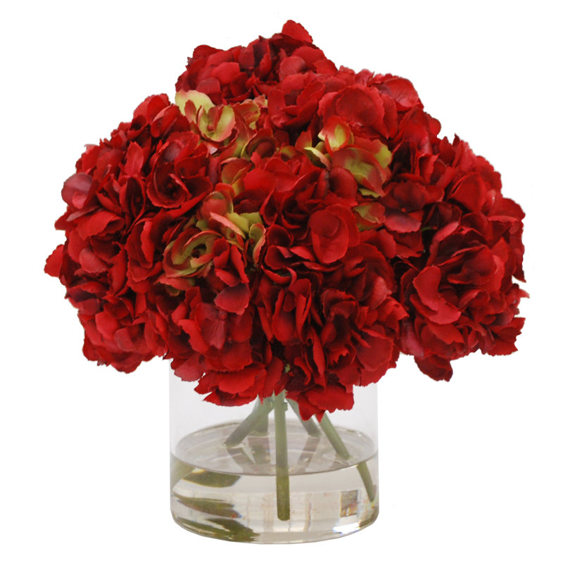 Hortensias dans un vase en verre