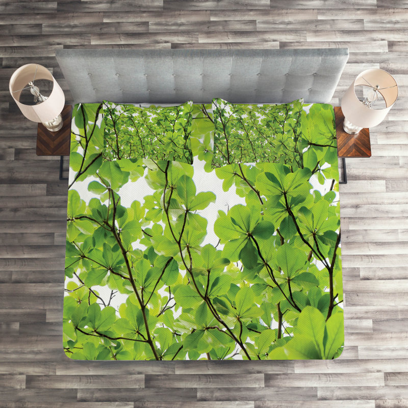 Farmhouse / Country Floral Coverlet