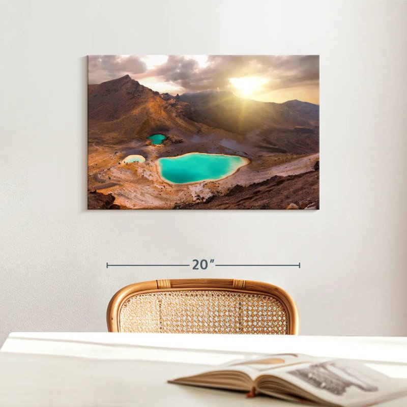 Kavia Sunkissed Emerald Lakes, 16" H x 24" W