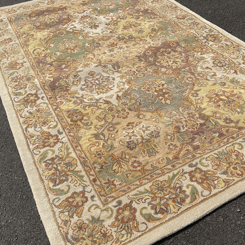 Oriental Indoor Rug, 5'3" x 8'2"