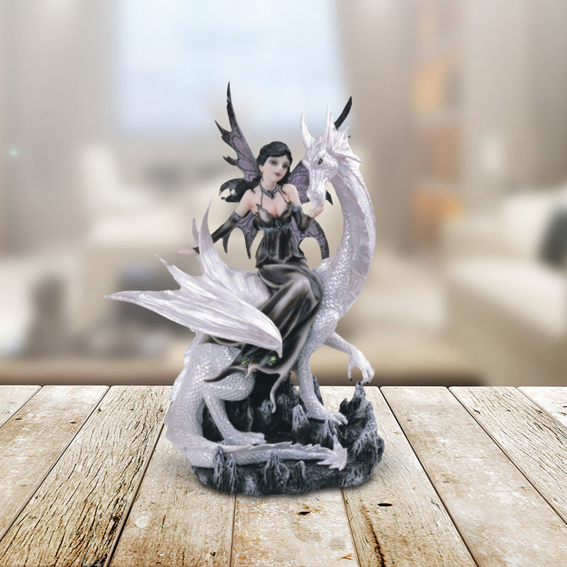 Figurine de dragon blanc 9 po