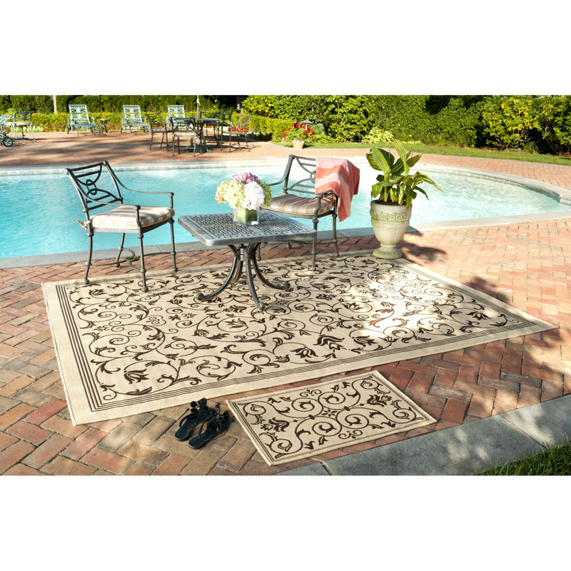 Courtyard Performance Floral Rug
