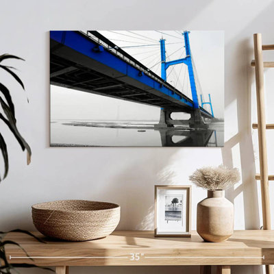 Lilie Suspension Bridge en bleu