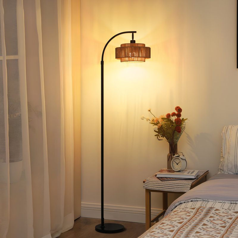 Lampe sur pied en rotin arqué 69,6 po avec lumière DEL et télécommande Aarzo (ensemble de 2)