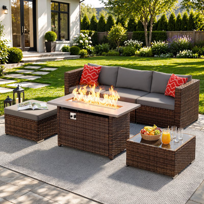 Ensemble de canapé d'extérieur en rotin en PE 6 pièces avec foyer d'extérieur au gaz, mobilier de conversation modulaire en osier avec table d'appoint en verre et repose-pieds pour patio