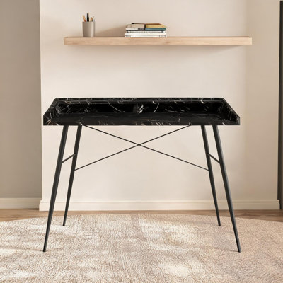 Bureau combinant un espace informatique contemporain pour bureau à domicile et une tablette de 48 pouces avec cadre et étagères en métal