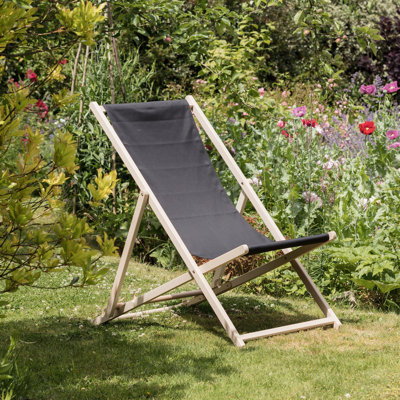 Harbour Housewares - Folding Wooden Deck Chairs