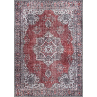 Tapis rouge à motif tissé rétro