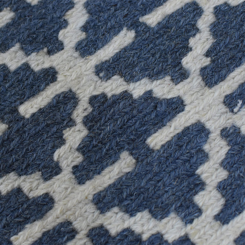 Sujey Rectangle 4'x6' Area Rugs