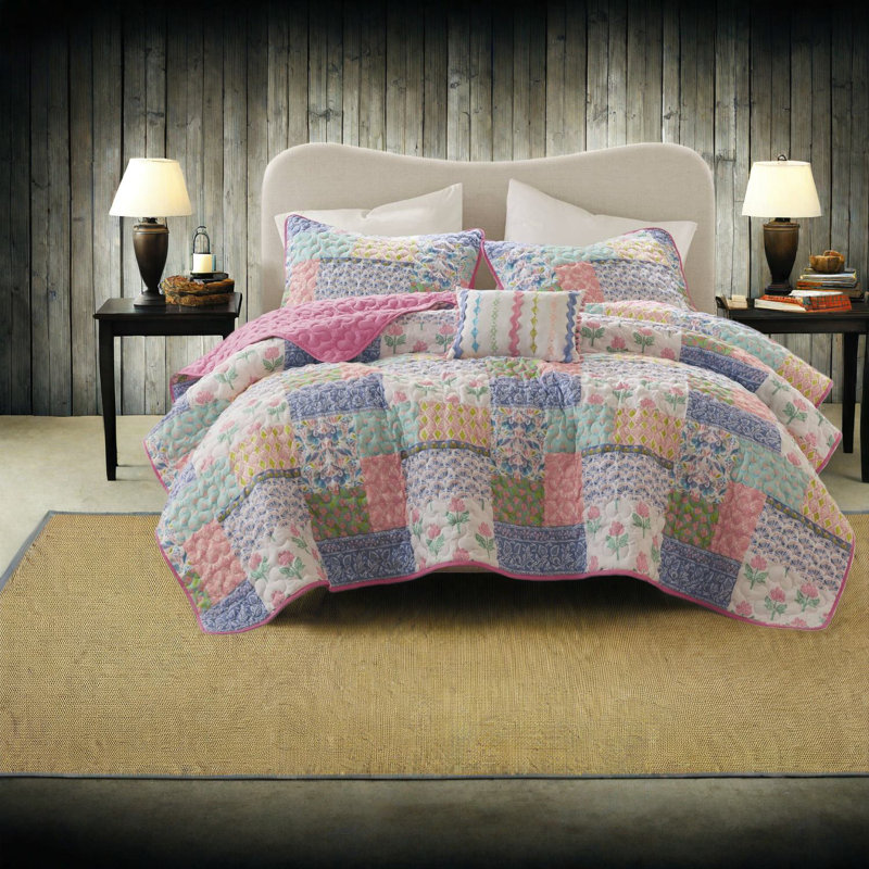 Cozy Reversible Bedding Sets, Polyester Lightweight Quilt, Floral Patchwork Design For Home