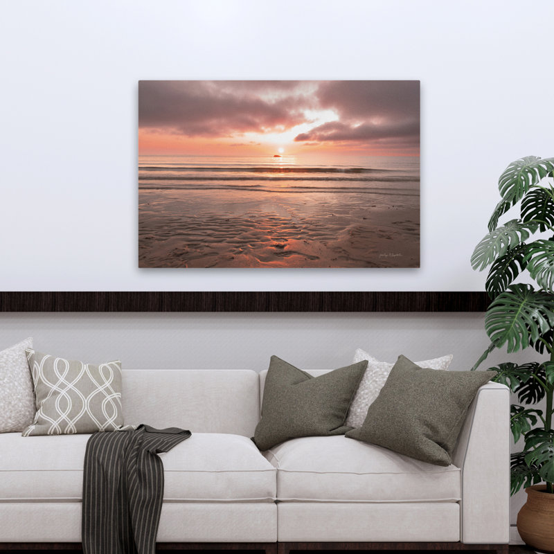«Let It Set With The Sun», paysage de plage gris contemporain avec nuage, H 48 po x l 32 po