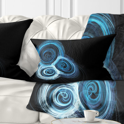 Nébuleuse spirale bleue sur fond noir - coussin imprimé abstrait