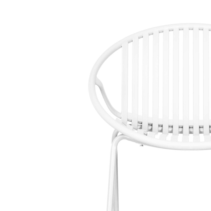 Chaises de salle à manger de patio empilables avec design respirant de style moderne et simple (ensemble de 2), pieds en métal + dossier en plastique