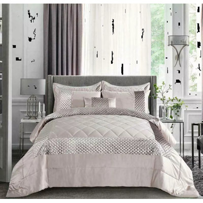 Polyester Geometric Shapes Bedspread with Pillow Shams
