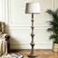Lin blanc + lampes sur pied de forme libre en bois massif