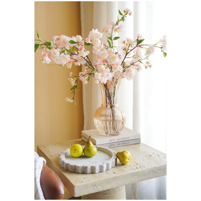 Vase décoratif en verre ambré avec texture nervurée et col évasé