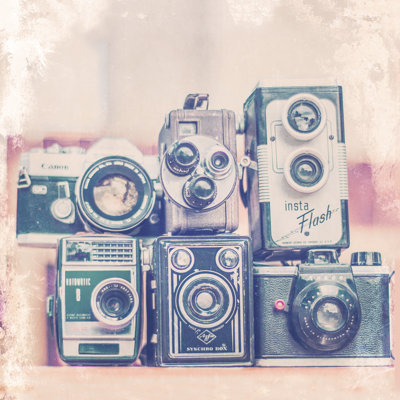 "Appareil photo rétro II" par Thomas Brown - photographie sur toile tendue