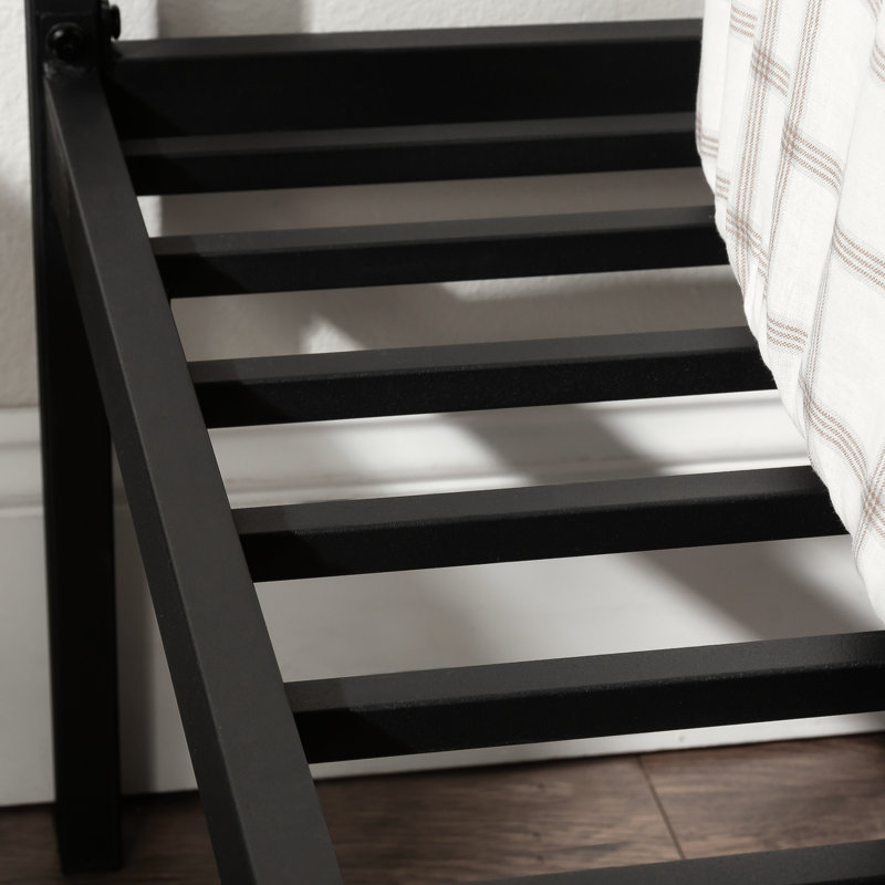 Grand lit plateforme noir avec tête de lit de soutien confortable, structure en bois d'ingénierie, convient à différents styles de pièce, assemblage rapide et simple, structure de cadre de rangement sous-plan surélevée,
