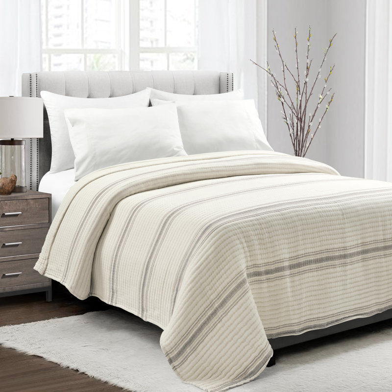 Oakleaf Cotton Striped Quilt, King Quilt, Gray