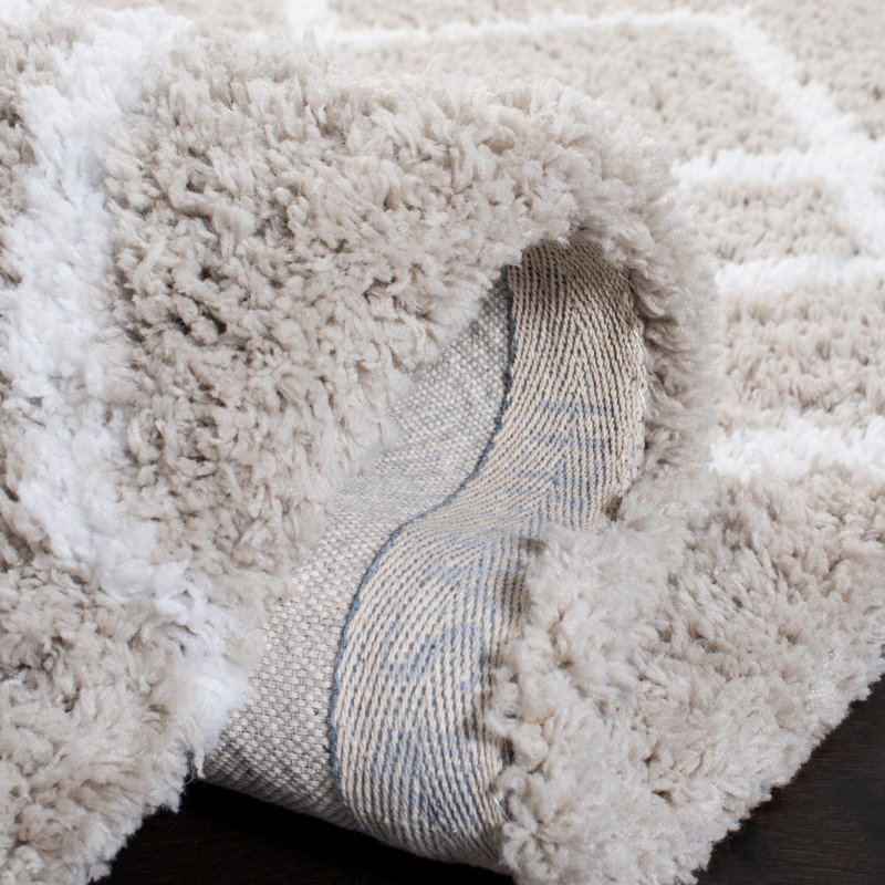Tapis beige / blanc à motif géométrique touffeté à la main Aderita, Rectangle 8 pi x 10 pi