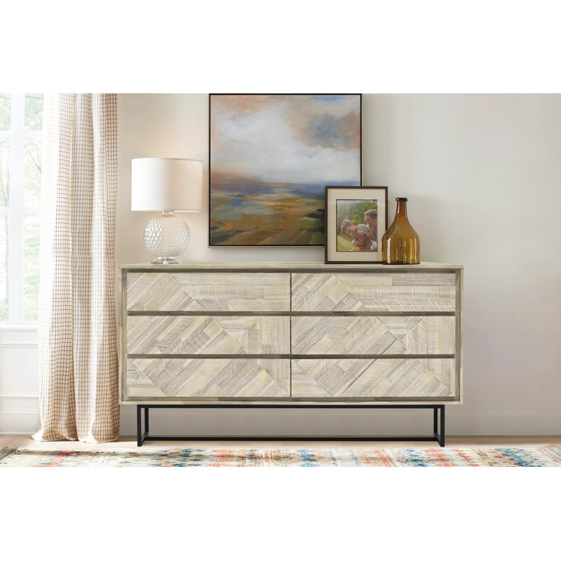 Commode 4 tiroirs en bois massif l 61 po