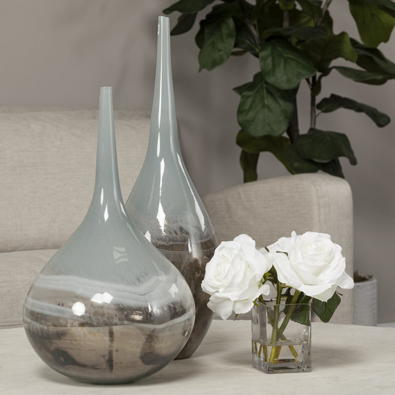 Vase en verre filé à la main 21 "bleu gris et taupe, H 20,9 po x l 6,7 po x P 6,7 po