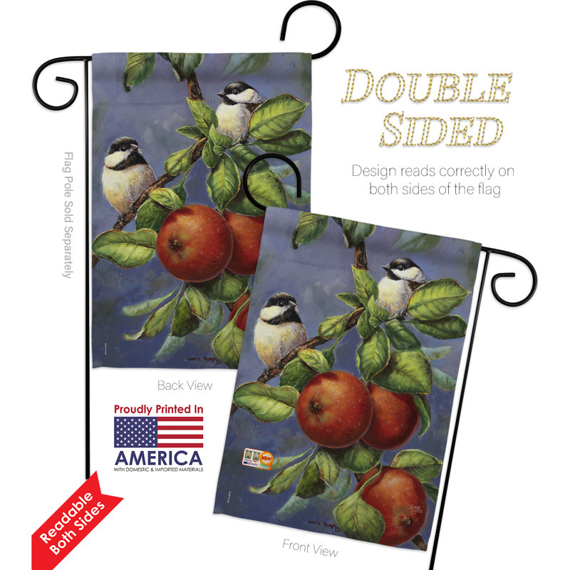 Ensemble de drapeaux en polyester 18,5 x 13 po Chickadees and Apples Garden Friends Birds Impressions