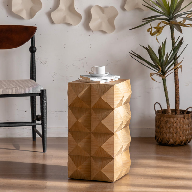 Table d'appoint rétro en bois 23,92 po - Trois motifs, et matériau en sapin, teinte naturelle, 11,7 po de profondeur, Naturel