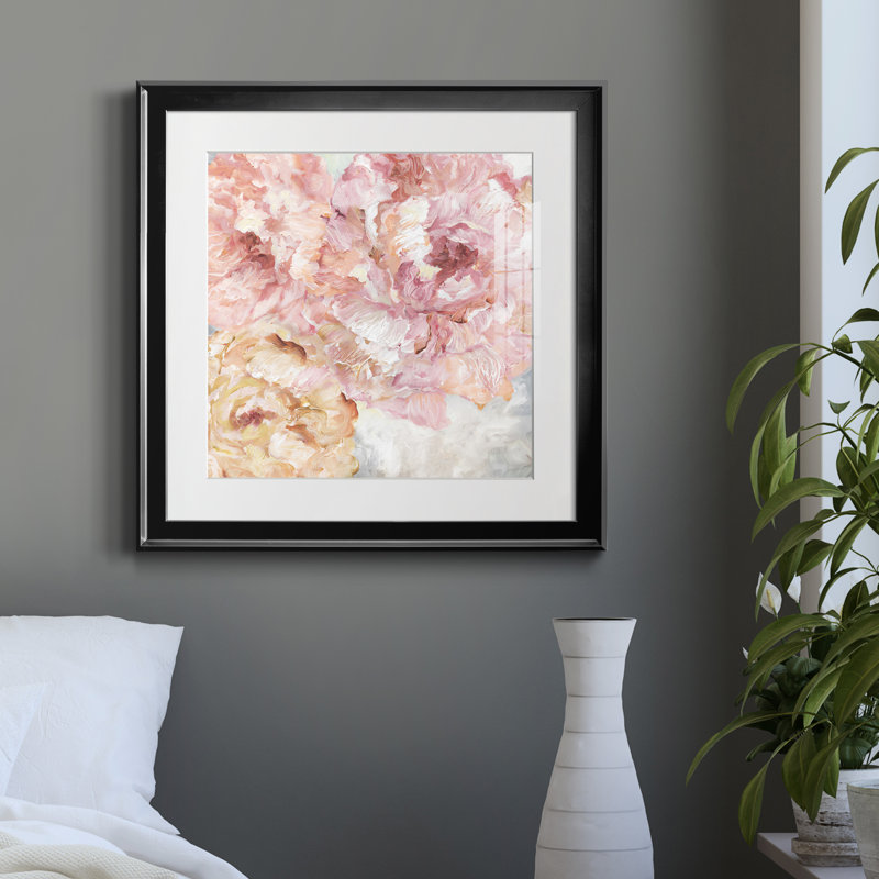 Contemporary Peony I par J Paul - Reproduction d'art sur papier encadrée, Papier encadré noir