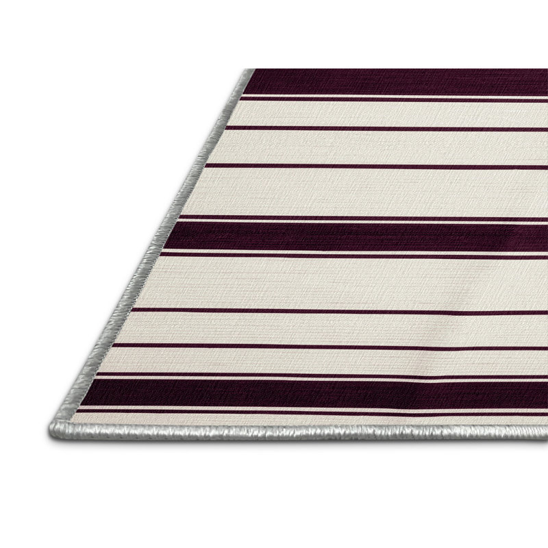 Tapis beige à rayures horizontales lavable à la machine