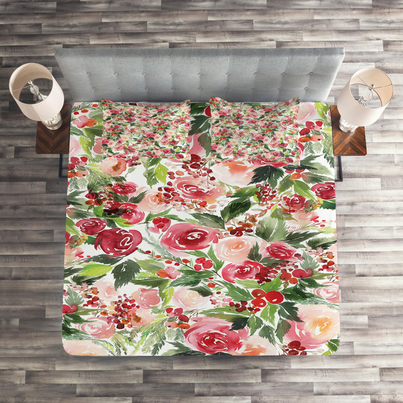 Floral Farmhouse / Country Coverlet, Queen Bedspread + 2 Shams