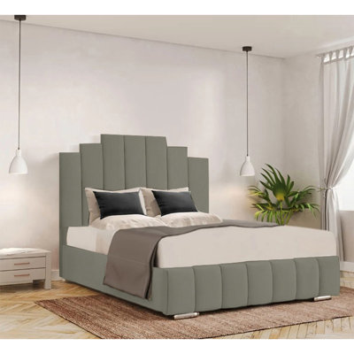Chazlynn Upholstered Bed
