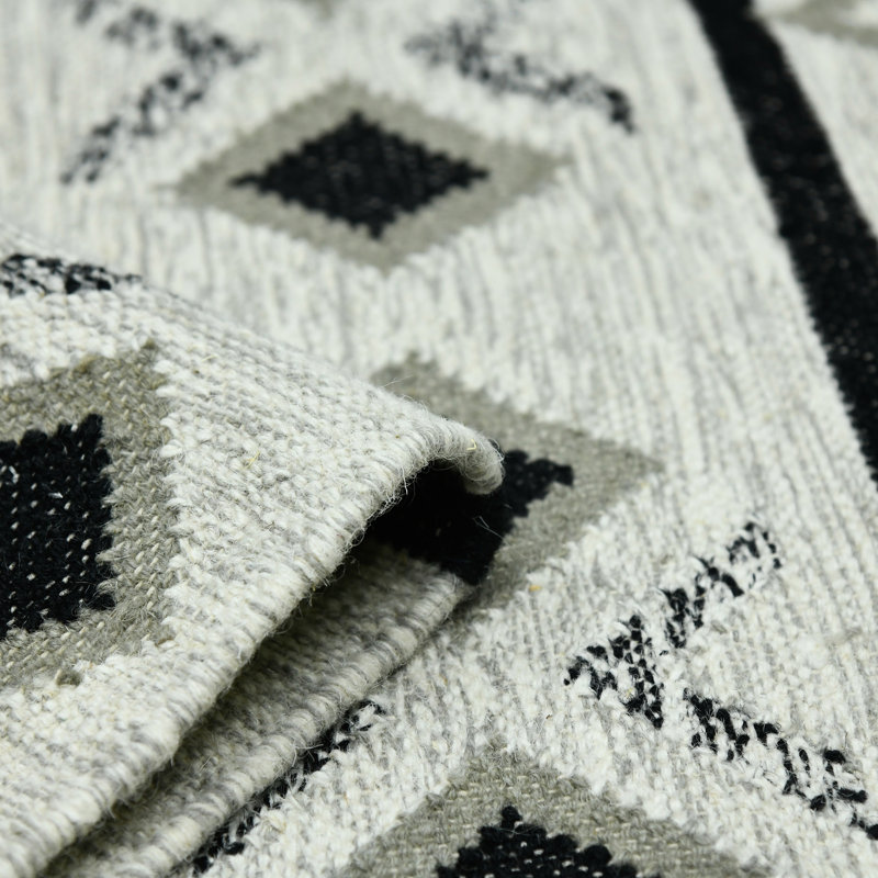 Ivory and Gray Flatweave Wool 2' x 3' Area Rug
