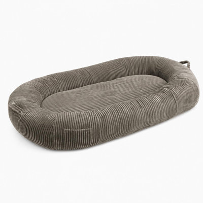 Lit pour chien de taille humaine 71 po x 48 po x 14 po, canapé-lit ovale en flanelle à rayures brunes, housse lavable, antidérapante pour animaux de compagnie et lit de repos pour adulte avec poche de rangement et poignée de transport
