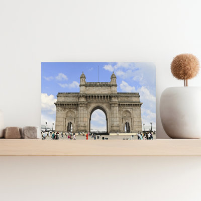 Art mural contemporain de la porte d'entrée en Inde