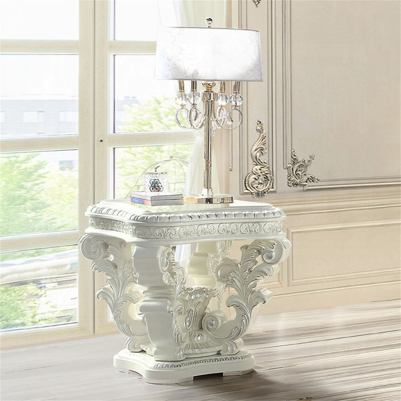 Table de bout carrée blanche antique