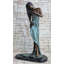 Sensuelle fille de bronze avec enveloppe fluide - élégante sculpture nue sur base de marbre