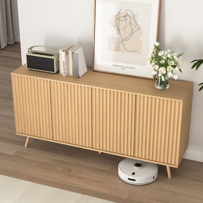 Buffet avec 4 portes, tablettes réglables et embellissement hexagonal. Idéale pour plusieurs pièces, cette armoire offre un grand espace de rangement facile à monter. Un excellent choix