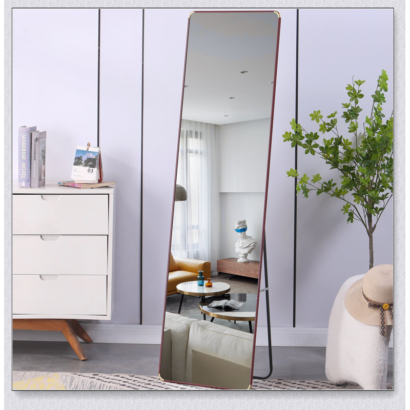 Le miroir pleine grandeur de 4ème génération, Brun-roux