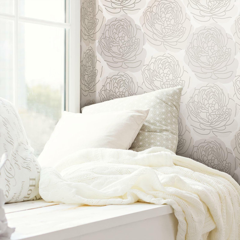 Rouleau de papier peint adhésif Kaireece Bed of Roses L 18,86 pi x l 18 po, Beige