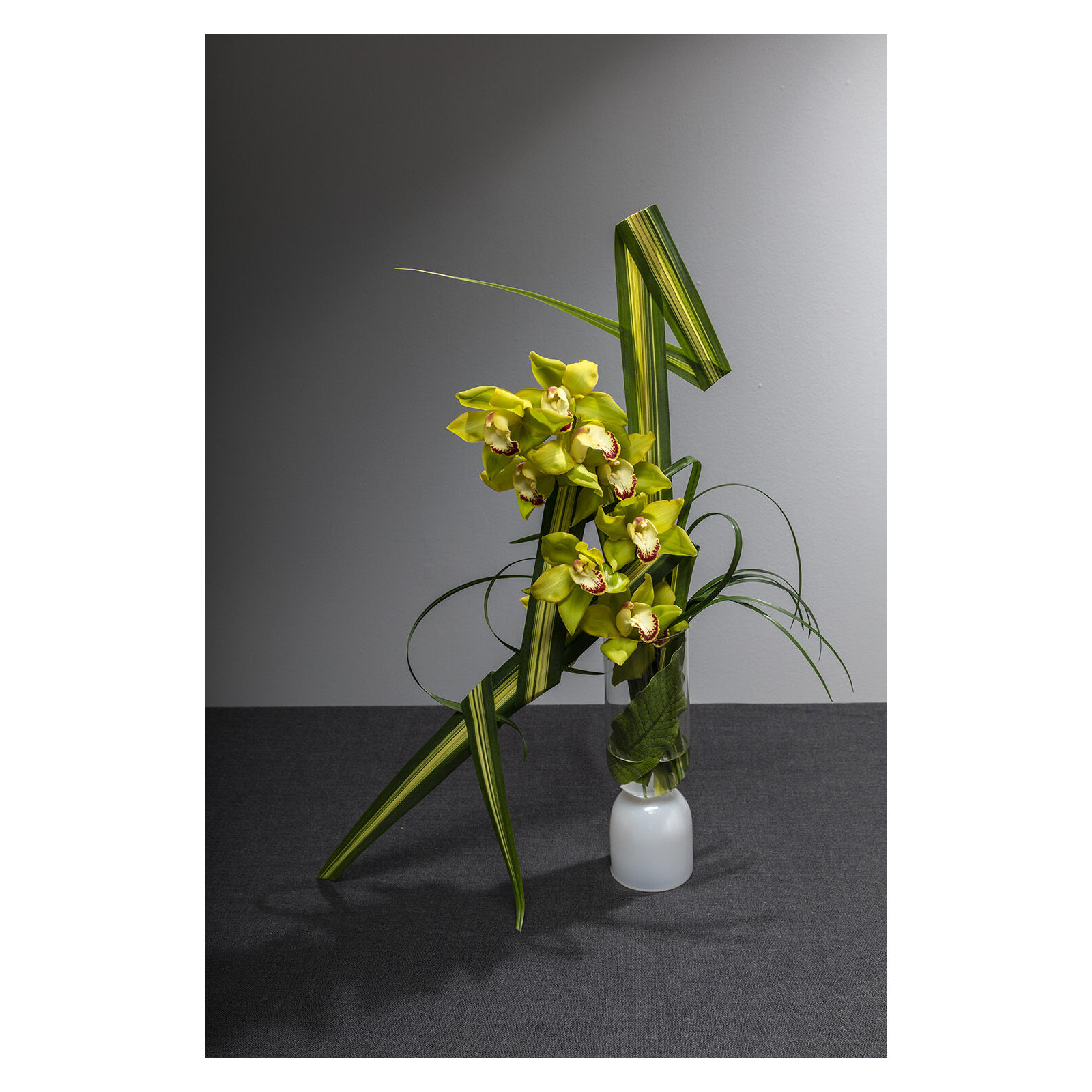 Lyles 11.5'' Glass Table Vase