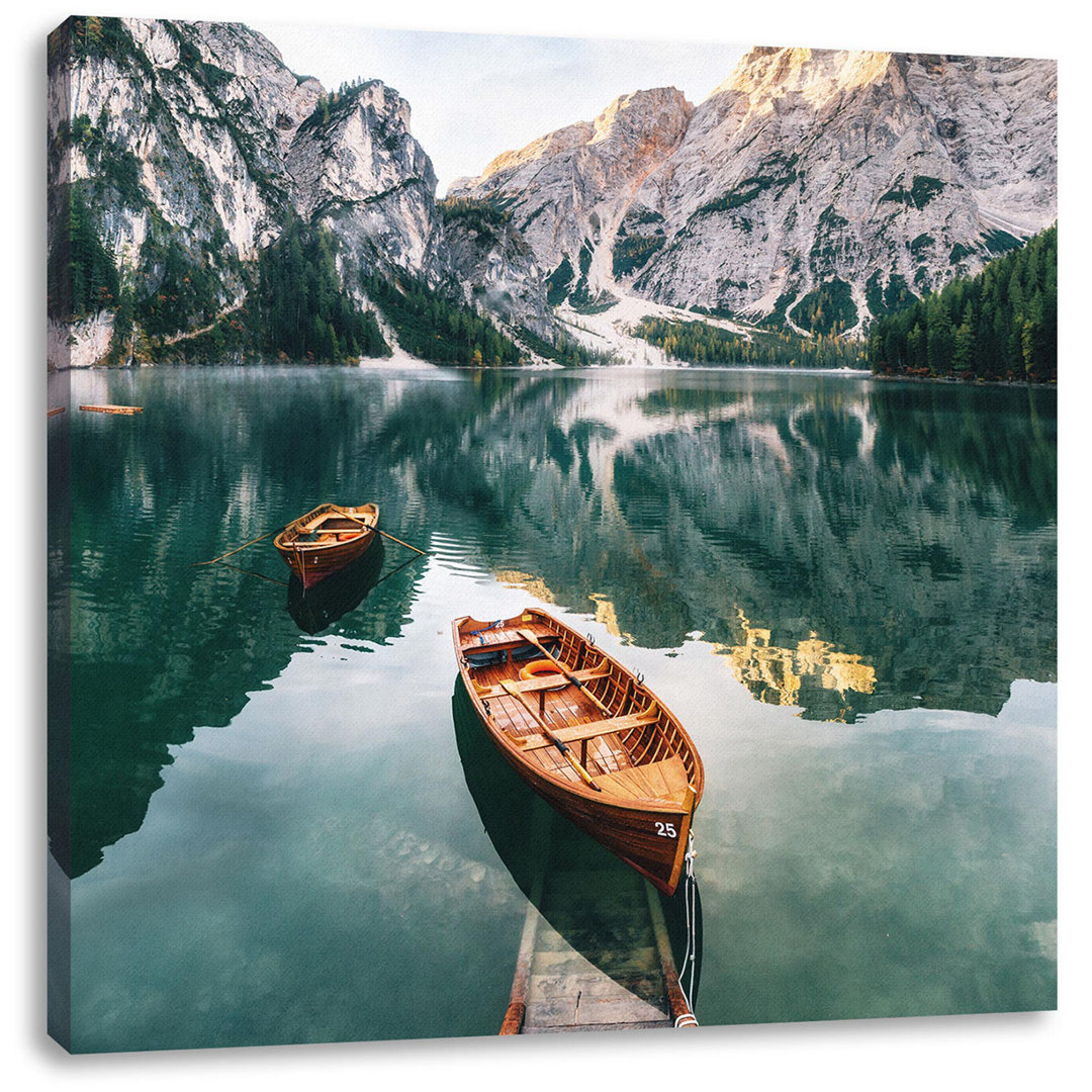 Leinwandbild Bootsanlegestelle am Pragser Wildsee