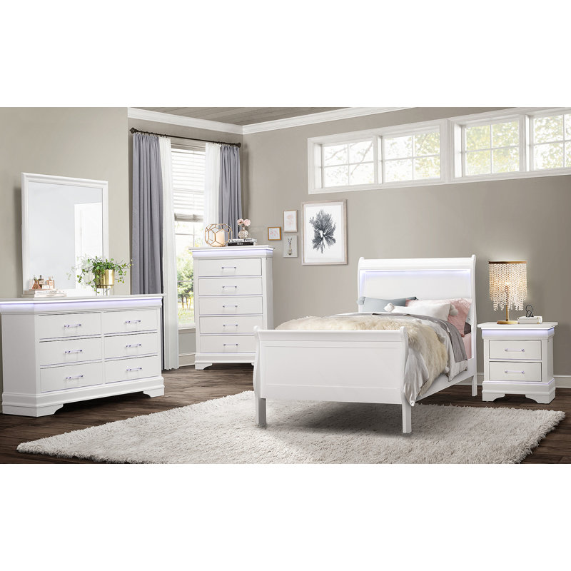 Commode verticale en bois manufacturé avec 5 tiroirs