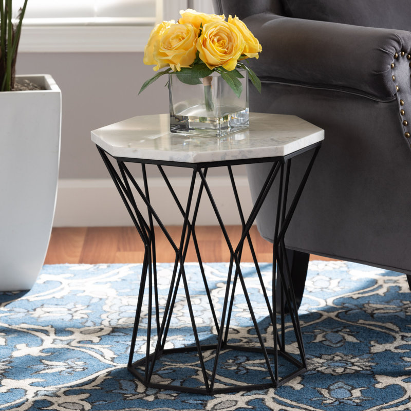 Table de bout moderne et contemporaine en métal noir avec plateau en marbre Naylia