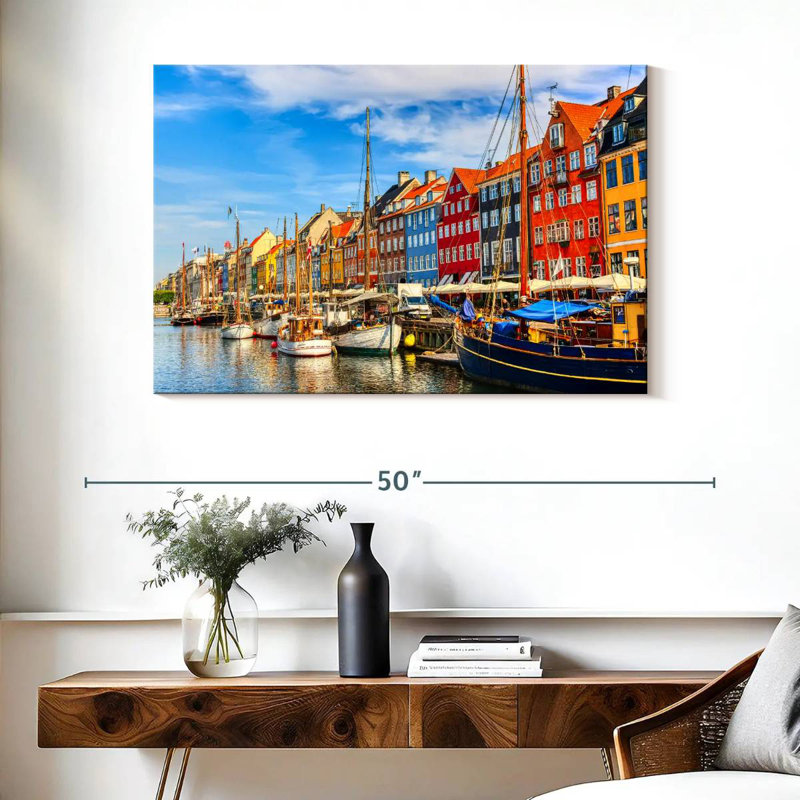 Hannes Nyhavn Portside Homes, H 26 po x l 39 po